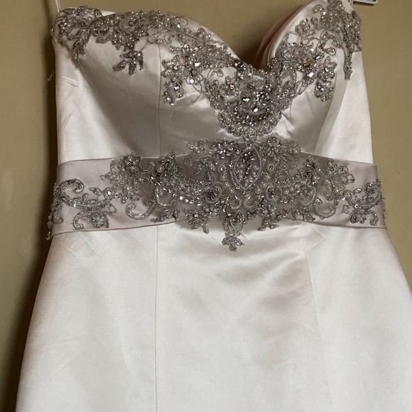 Casablanca 1994 Wedding Dress - pre-owned - Picture 10 of 17